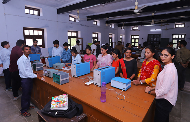 Dayanand College Ajmer | https://www.davajmer.org/laboratory/physics-lab